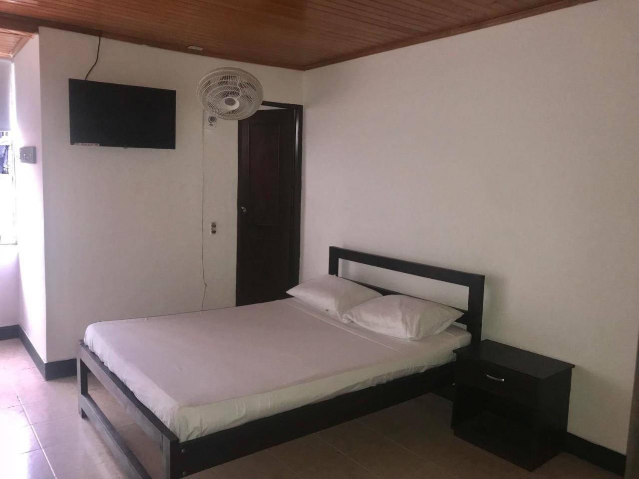 Hotel Y Balneario El Descanso Βιλιαβισένσιο Εξωτερικό φωτογραφία