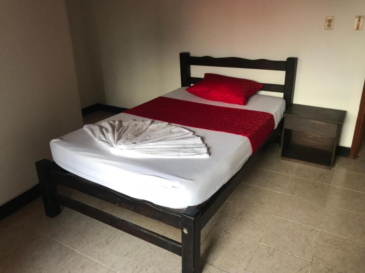 Hotel Y Balneario El Descanso Βιλιαβισένσιο Εξωτερικό φωτογραφία